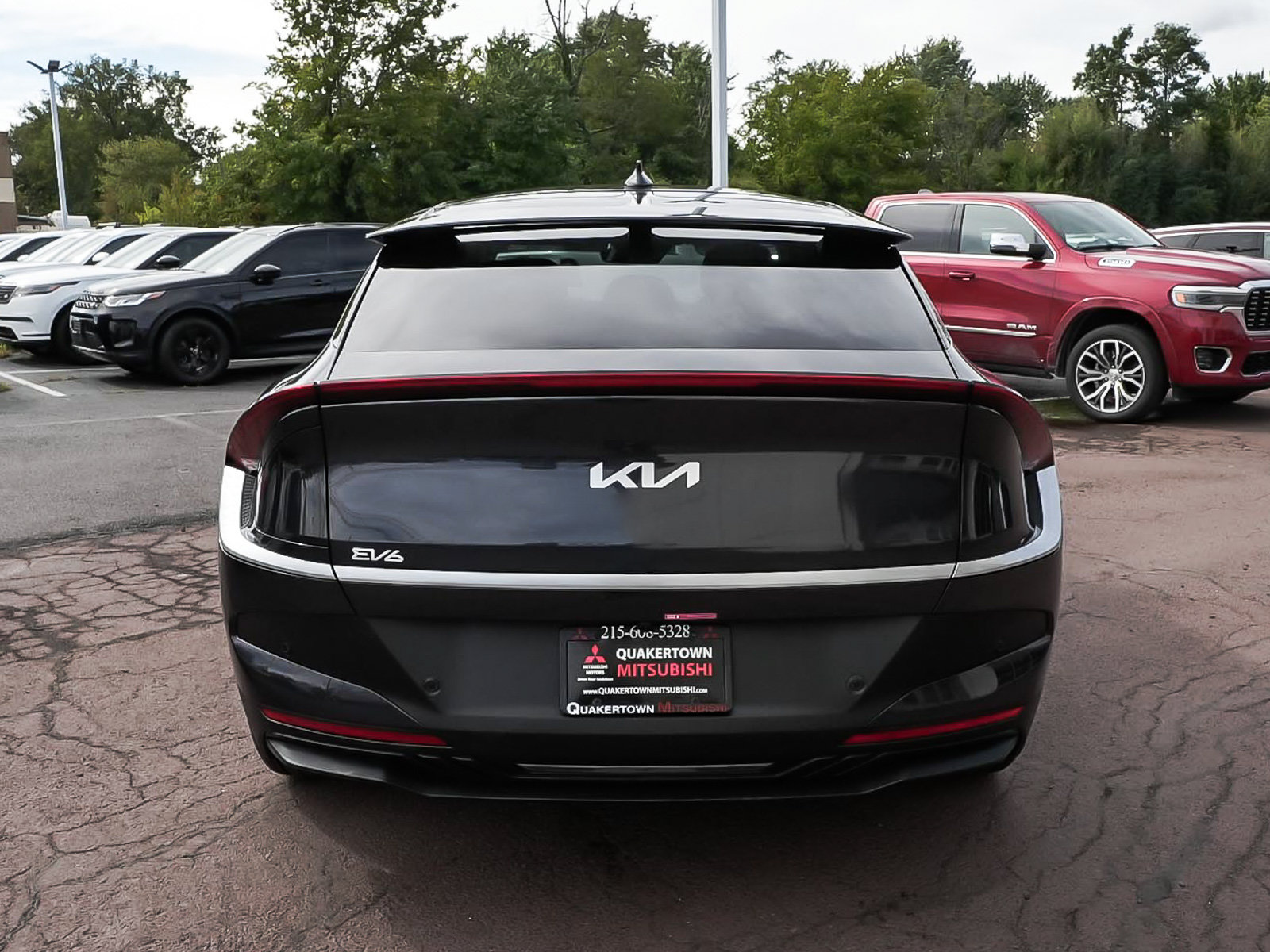 Used 2025 Kia EV6 Light w/ Light LR Technology Package AWD/4WD image 5