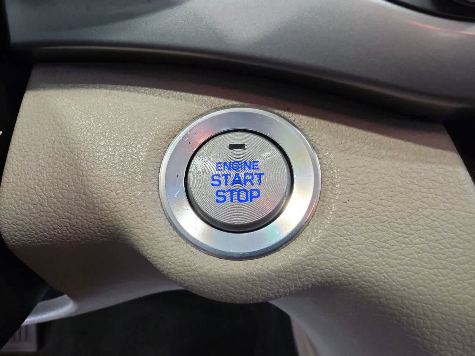 Used 2018 Hyundai Elantra Value Edition FWD image 25