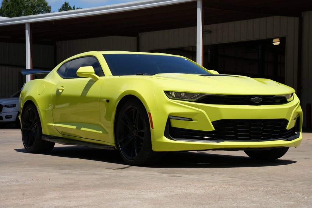 Used 2021 Chevrolet Camaro SS RWD image 2