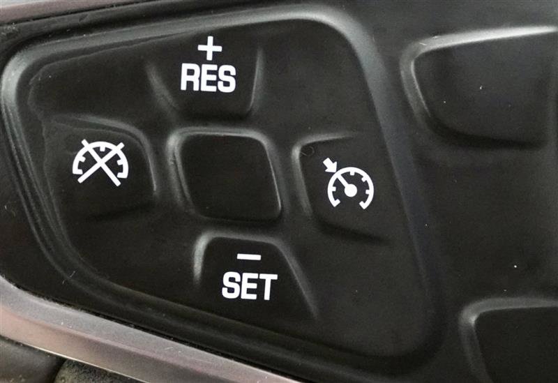 Used 2018 Chevrolet Malibu LT image 24