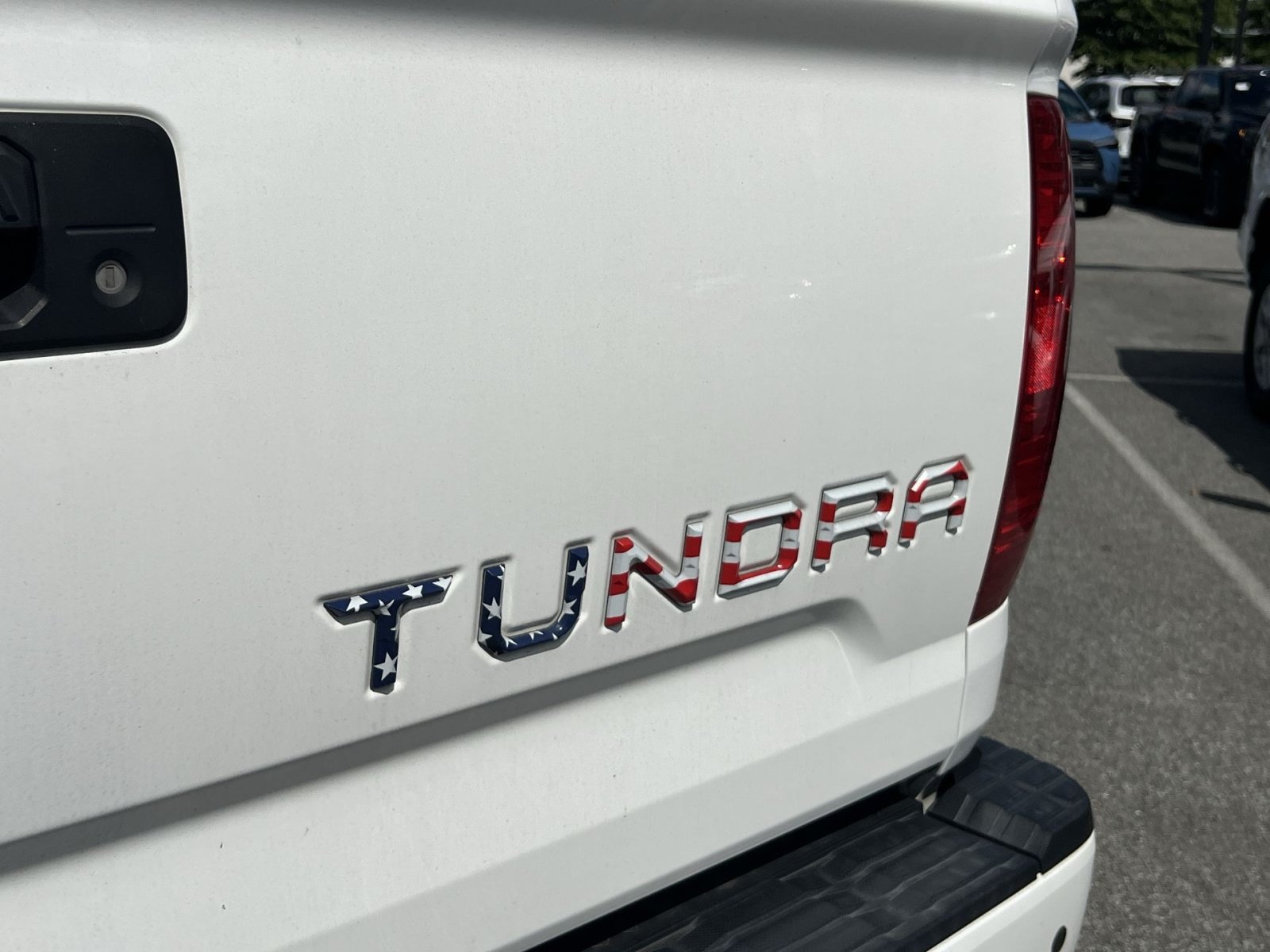 Used 2020 Toyota Tundra Limited w/ Limited Premium Package AWD/4WD image 27