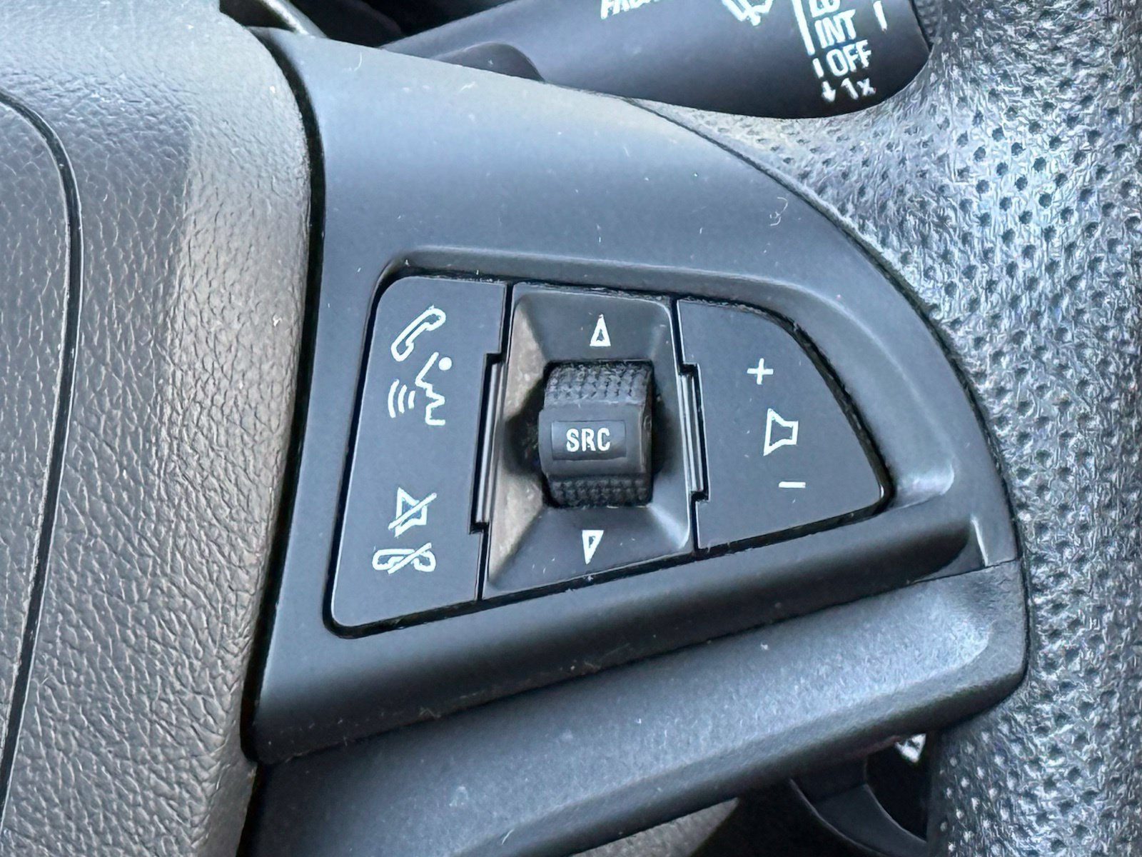 Used 2021 Chevrolet Trax LS AWD/4WD image 21