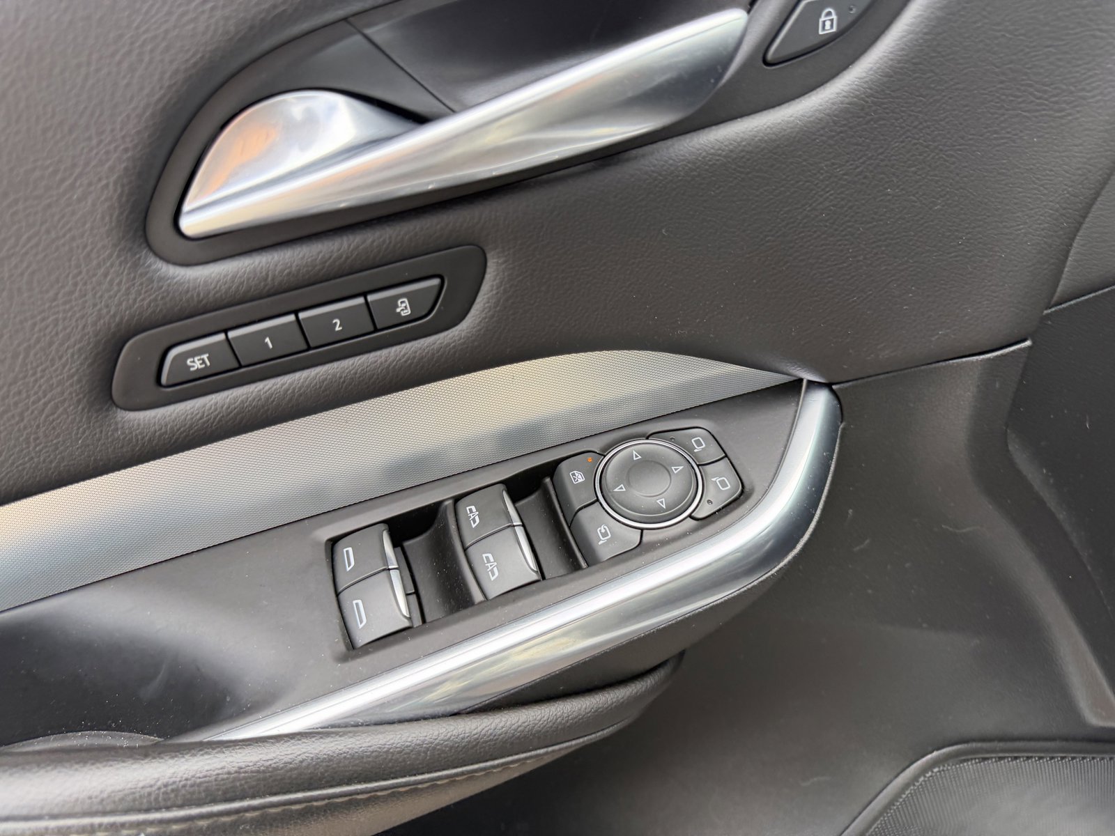 Used 2022 Cadillac XT4 Premium Luxury w/ Safety Alert Package image 13