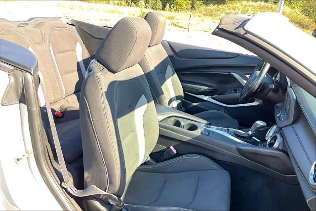 Used 2018 Chevrolet Camaro LT RWD image 26
