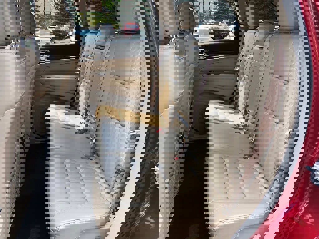 Used 2015 Jeep Grand Cherokee Limited image 32