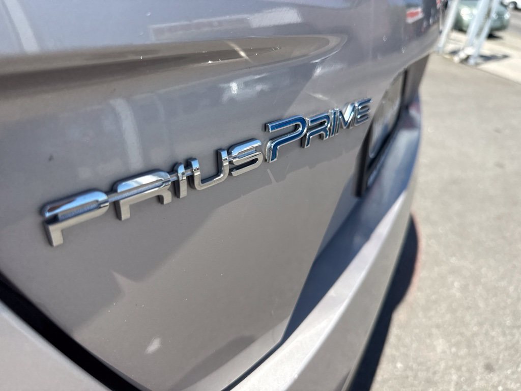 Used 2020 Toyota Prius Prime XLE w/ Carpet Mat Package FWD image 8