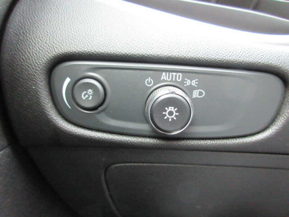 Used 2024 Chevrolet Malibu LT image 25