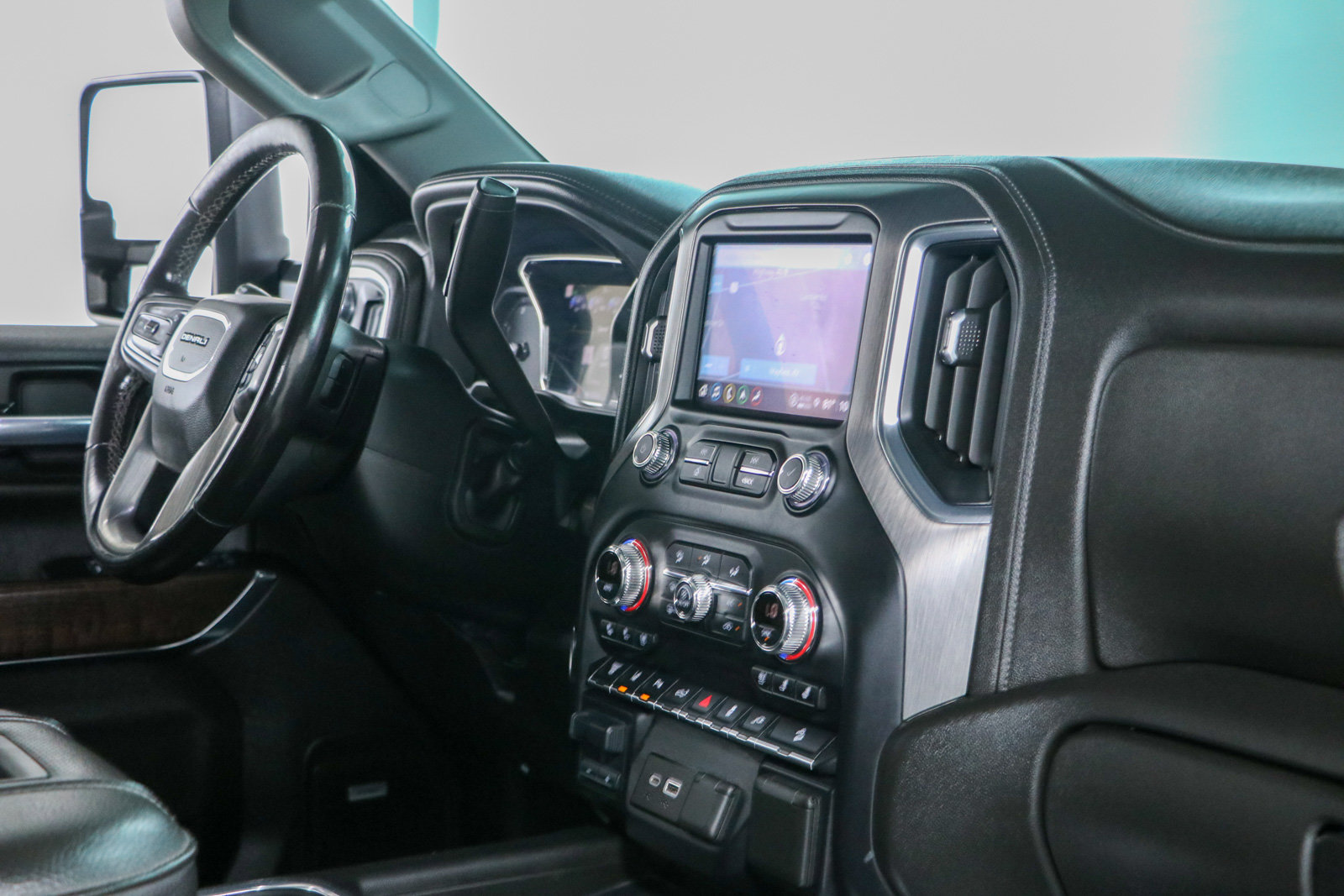 Used 2022 GMC Sierra 2500 Denali AWD/4WD image 29