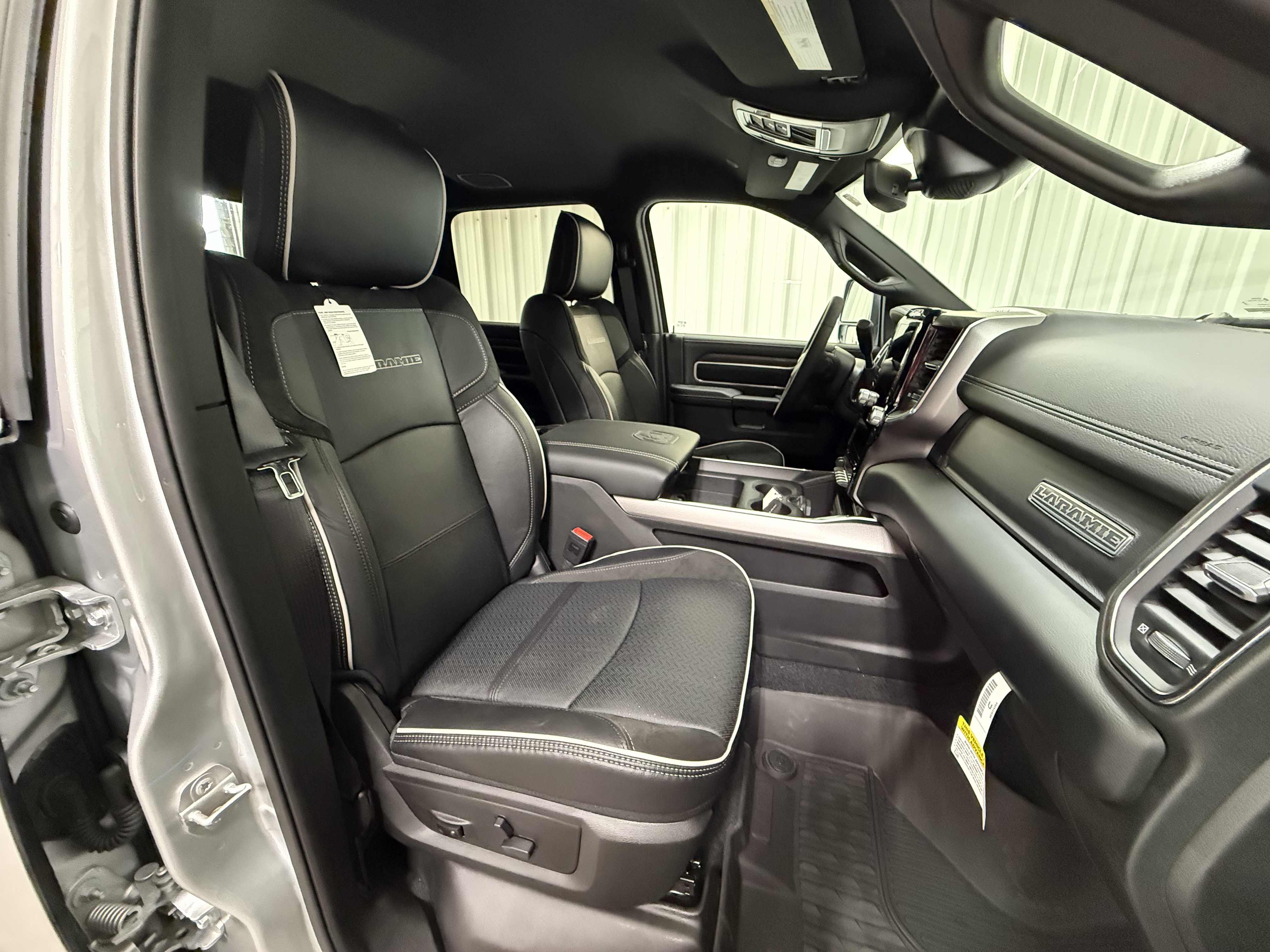 New 2026 RAM 2500 Laramie AWD/4WD image 8