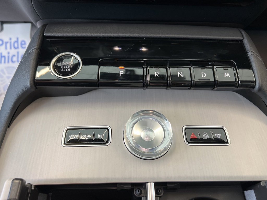 New 2025 Lincoln Navigator L Reserve image 19