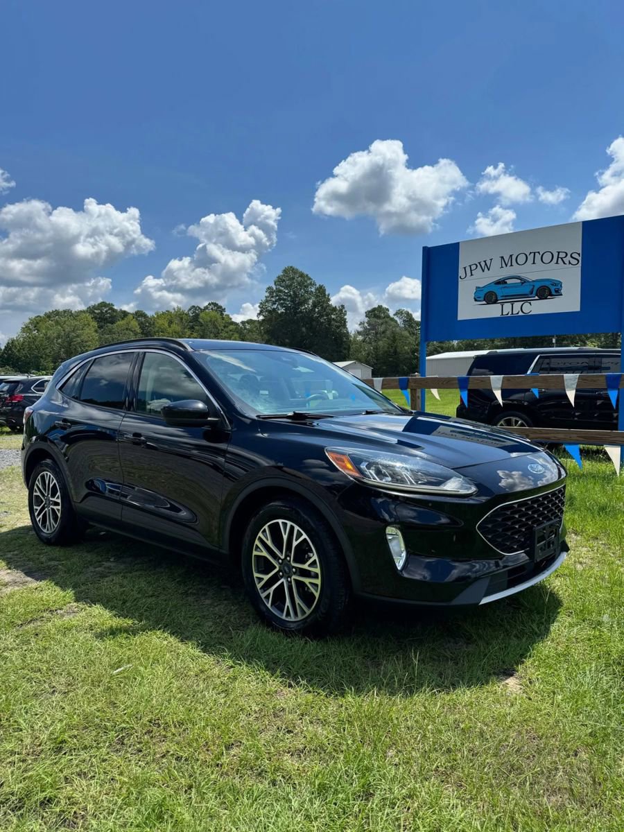 Used 2020 Ford Escape SEL image 1