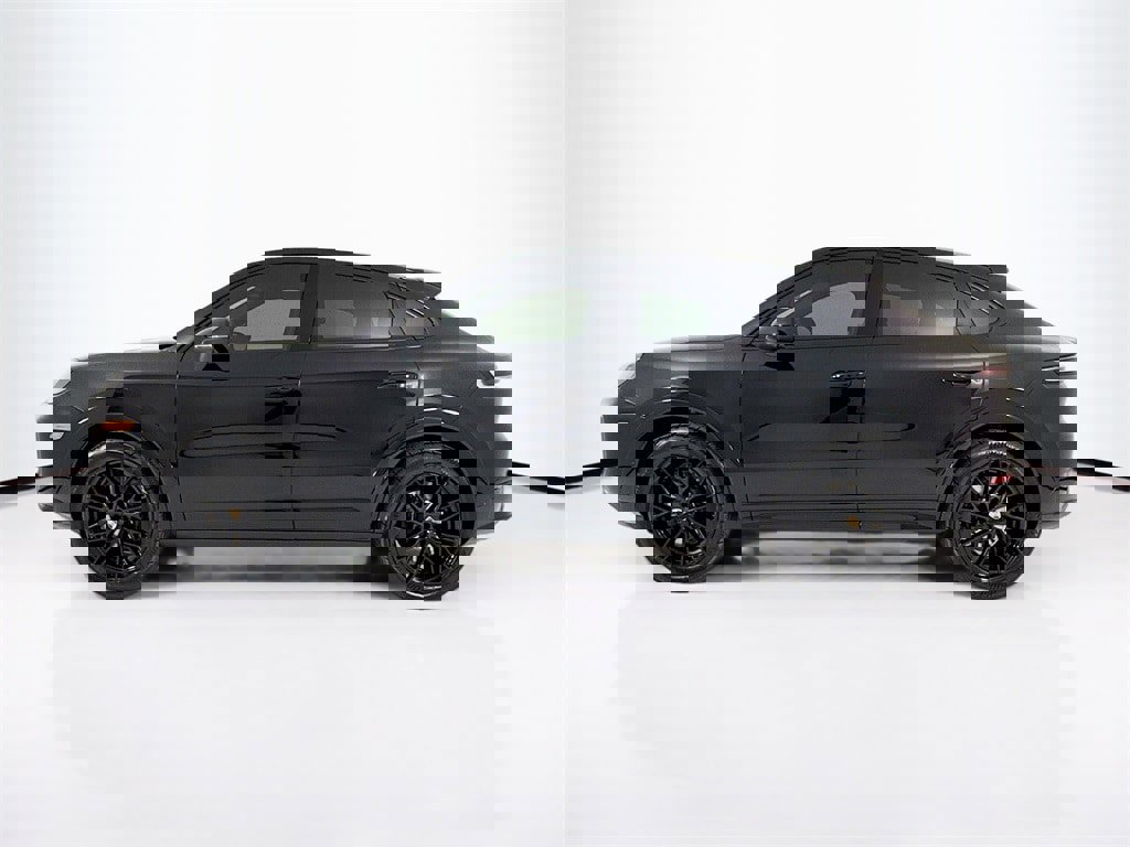 New 2026 Porsche Cayenne image 2