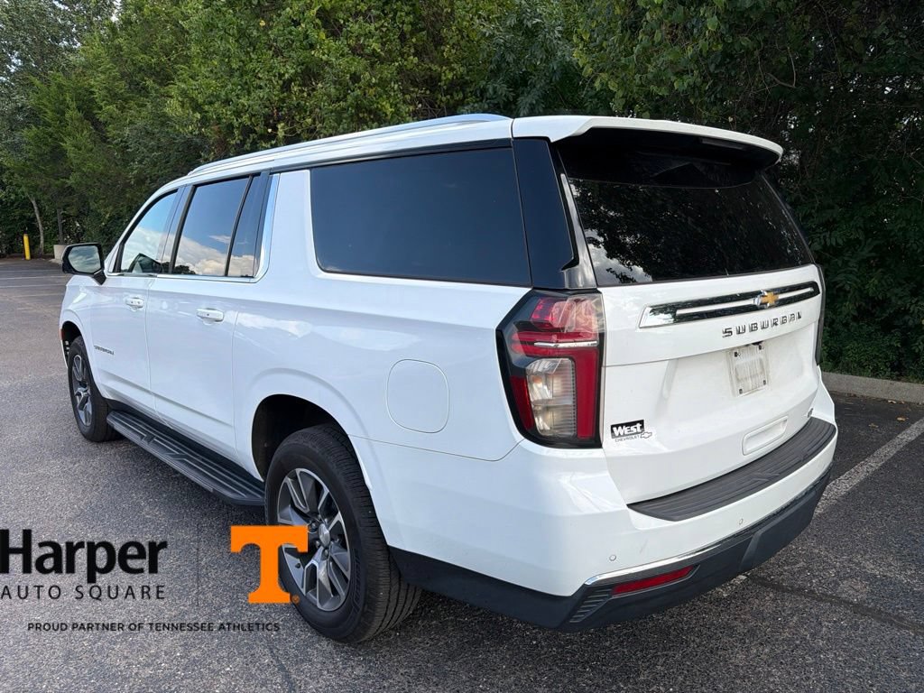 Used 2021 Chevrolet Suburban LT w/ LT Signature Plus Package AWD/4WD image 3