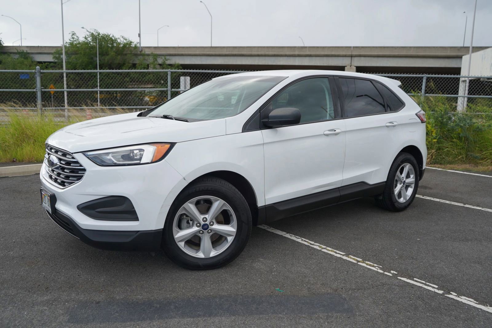 Used 2019 Ford Edge SE image 3