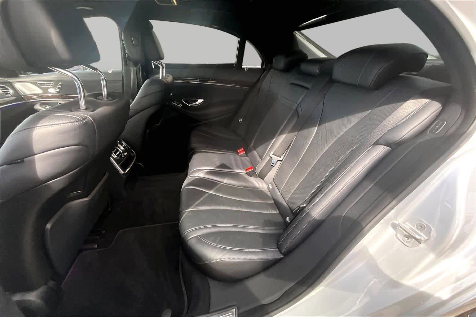 Used 2015 Mercedes-Benz S 550 Sedan image 21