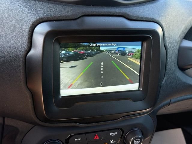 Used 2021 Jeep Renegade Latitude AWD/4WD image 24