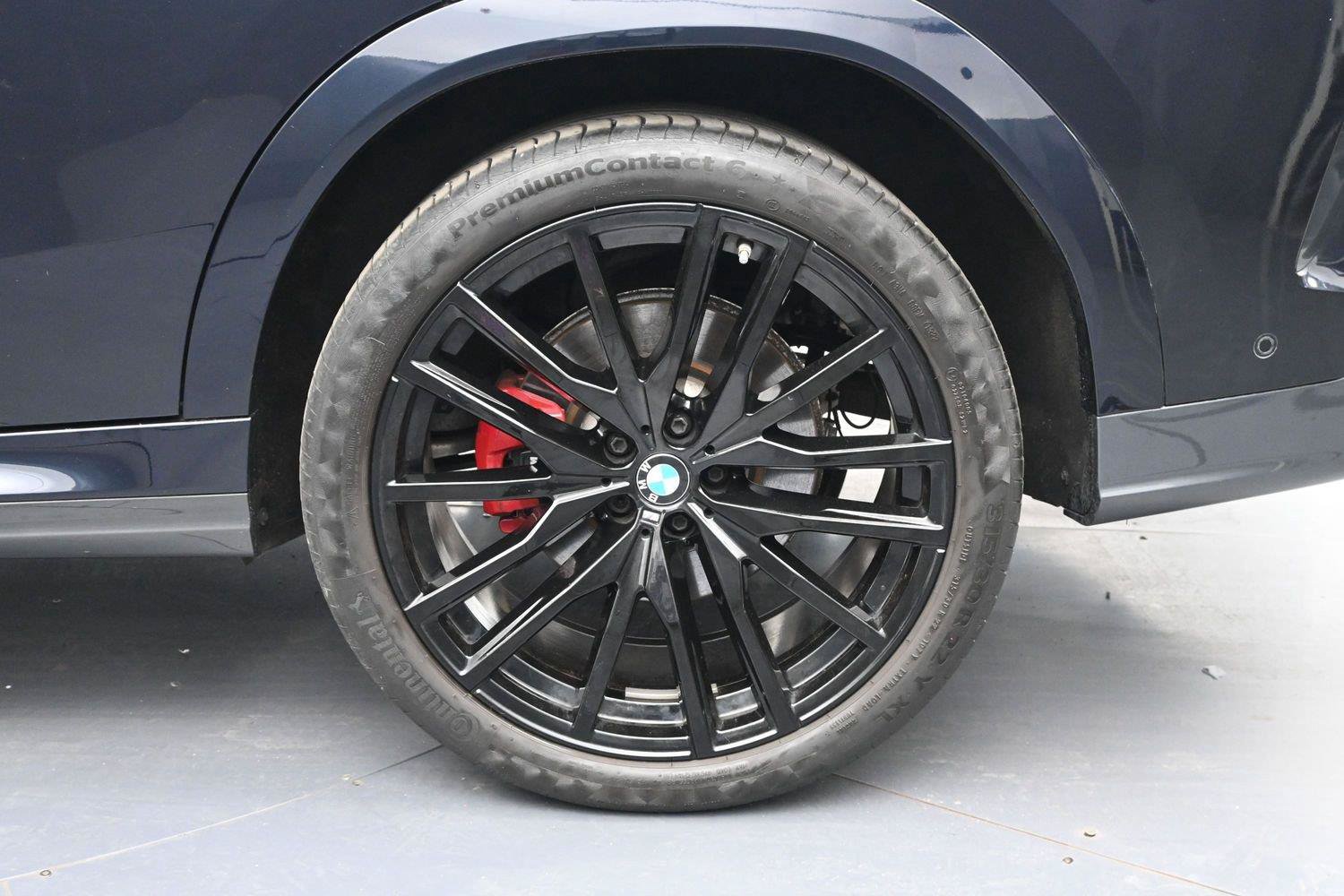 Used 2022 BMW X6 xDrive40i w/ Executive Package AWD/4WD image 12