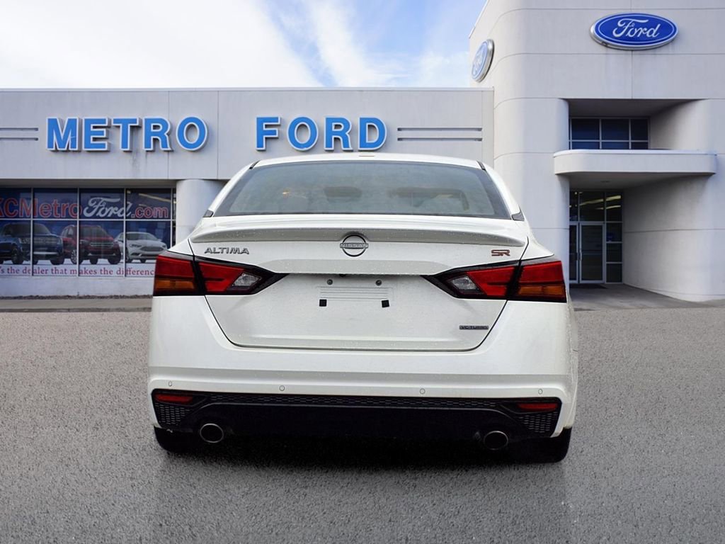 Used 2024 Nissan Altima 2.0 SR image 5