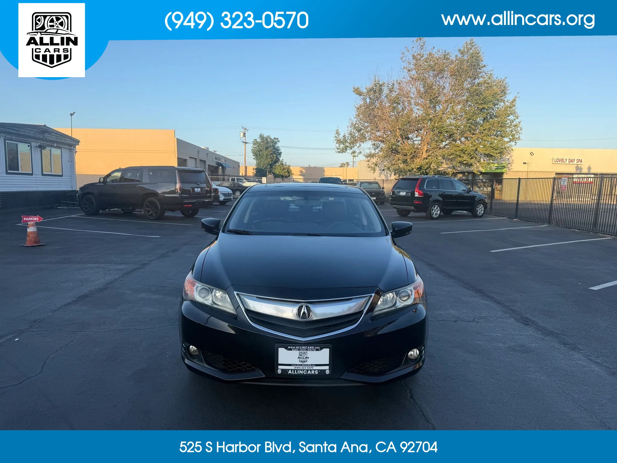 Used 2013 Acura ILX w/ Premium Package FWD image 2