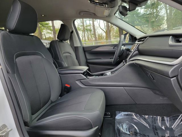 Certified 2023 Jeep Grand Cherokee L Laredo w/ Luxury Tech Group I AWD/4WD image 25