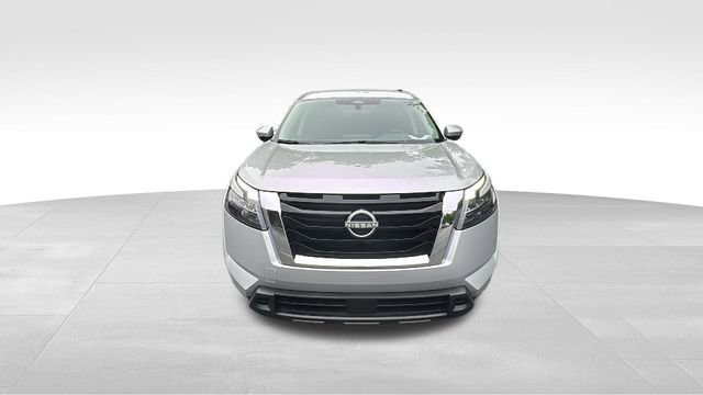Used 2025 Nissan Pathfinder SV AWD/4WD image 5