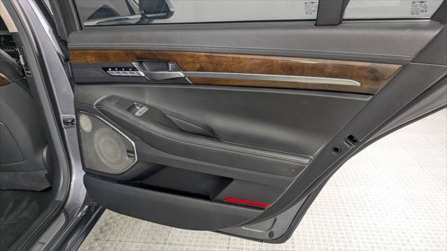 Used 2017 Genesis G90 5.0 Ultimate RWD image 21