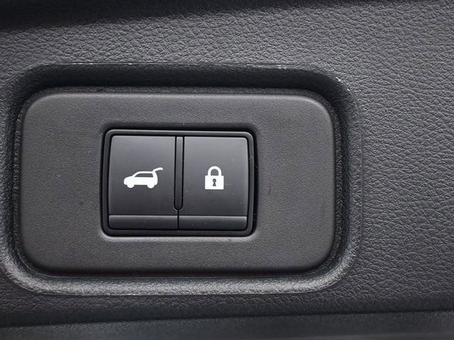 Used 2025 Nissan Pathfinder SL image 29