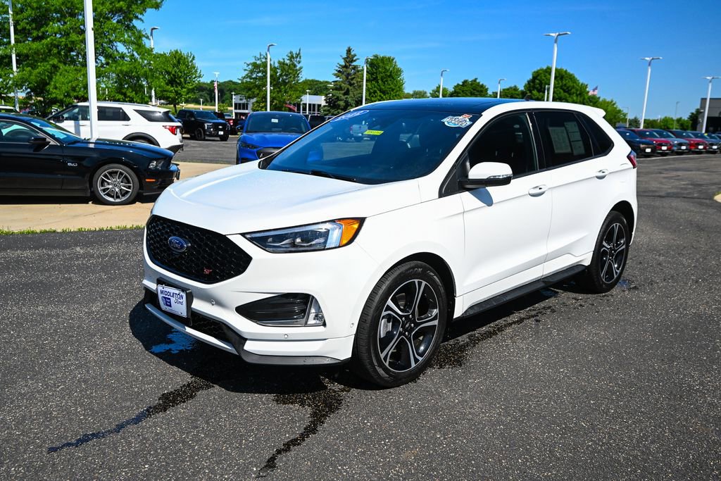 Certified 2022 Ford Edge ST w/ Equipment Group 401A AWD/4WD image 9