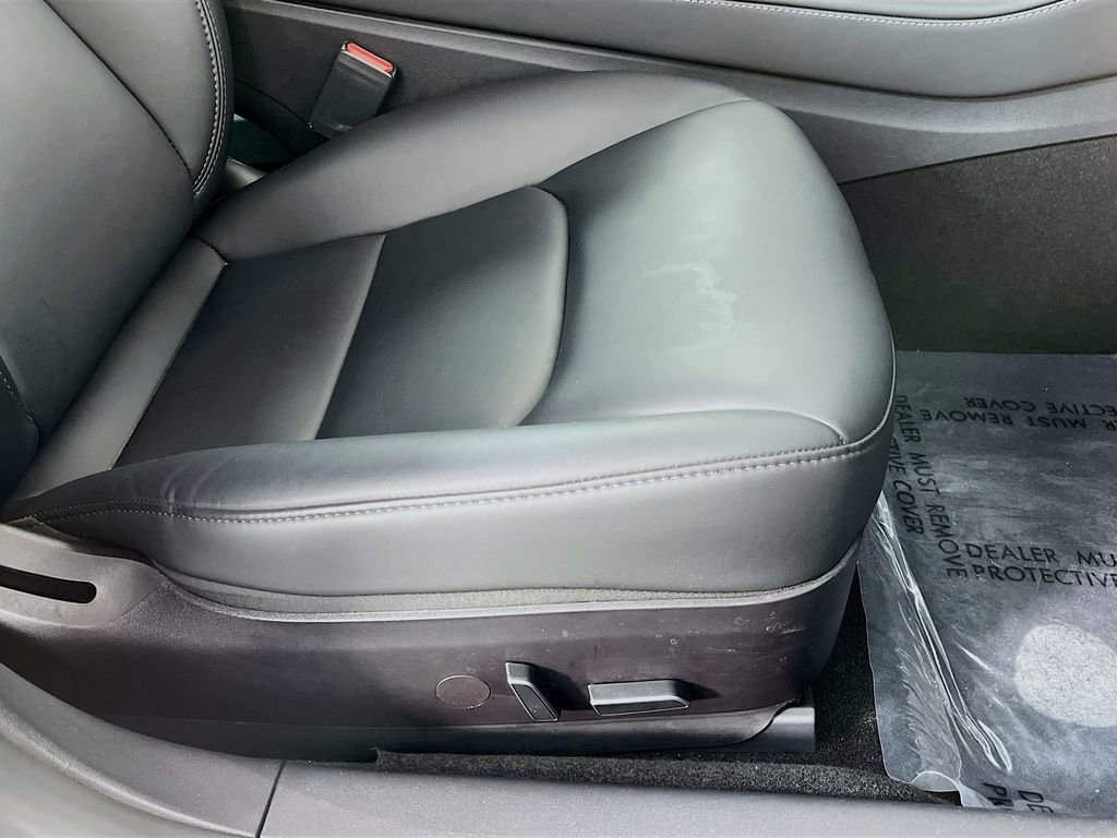 Used 2023 Tesla Model 3 Standard Range image 32