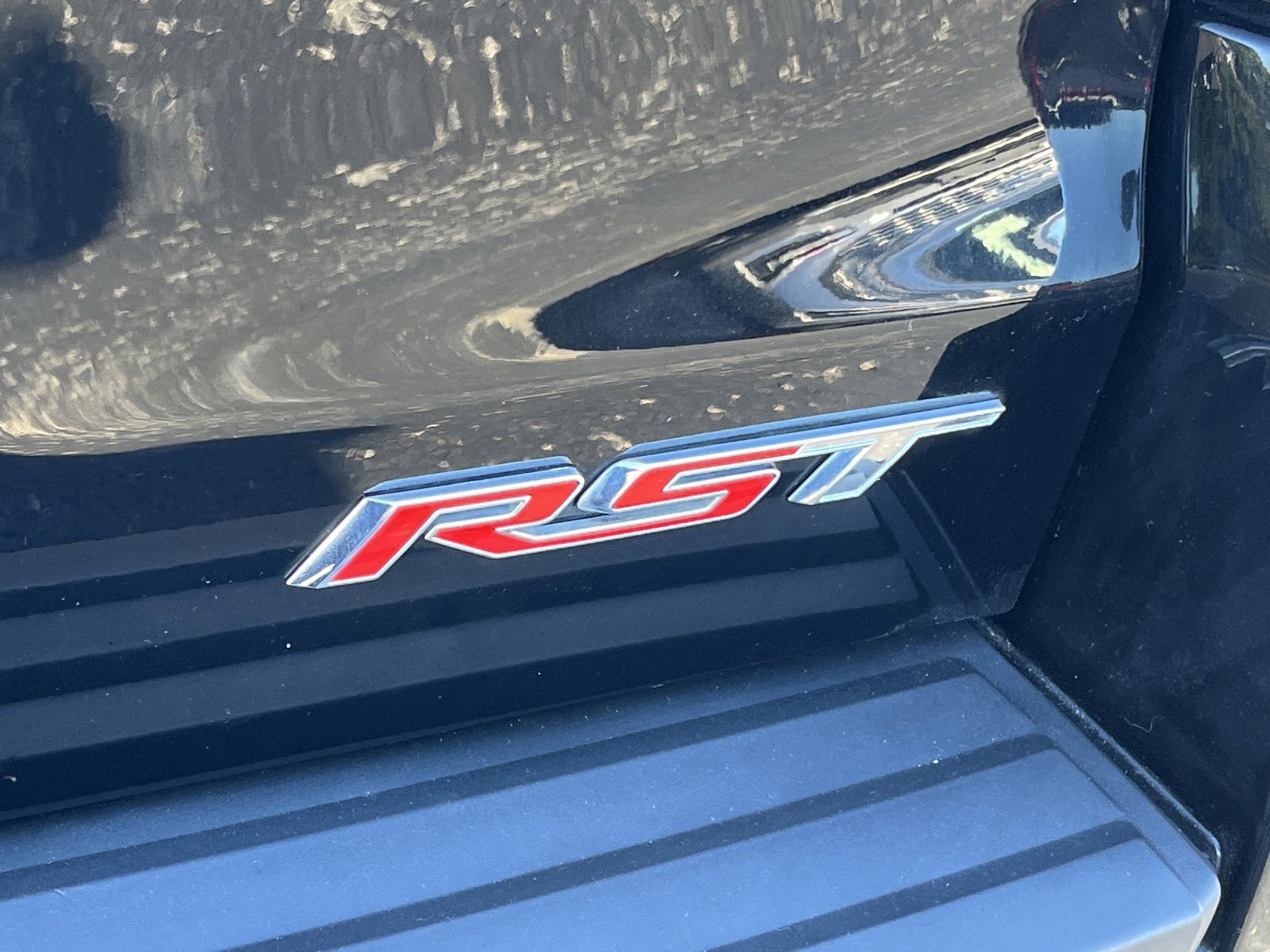 Used 2019 Chevrolet Tahoe Premier w/ RST 6.2L Performance Edition image 13