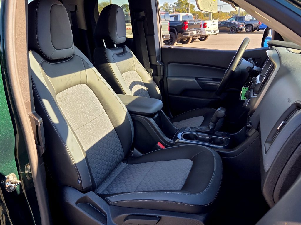 Used 2015 Chevrolet Colorado Z71 AWD/4WD image 13