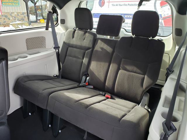 Used 2016 Dodge Grand Caravan SE image 13