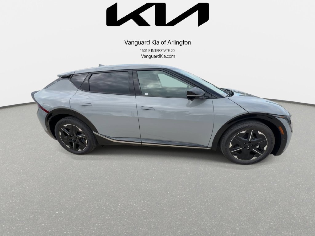 New 2026 Kia EV6 Wind RWD image 9