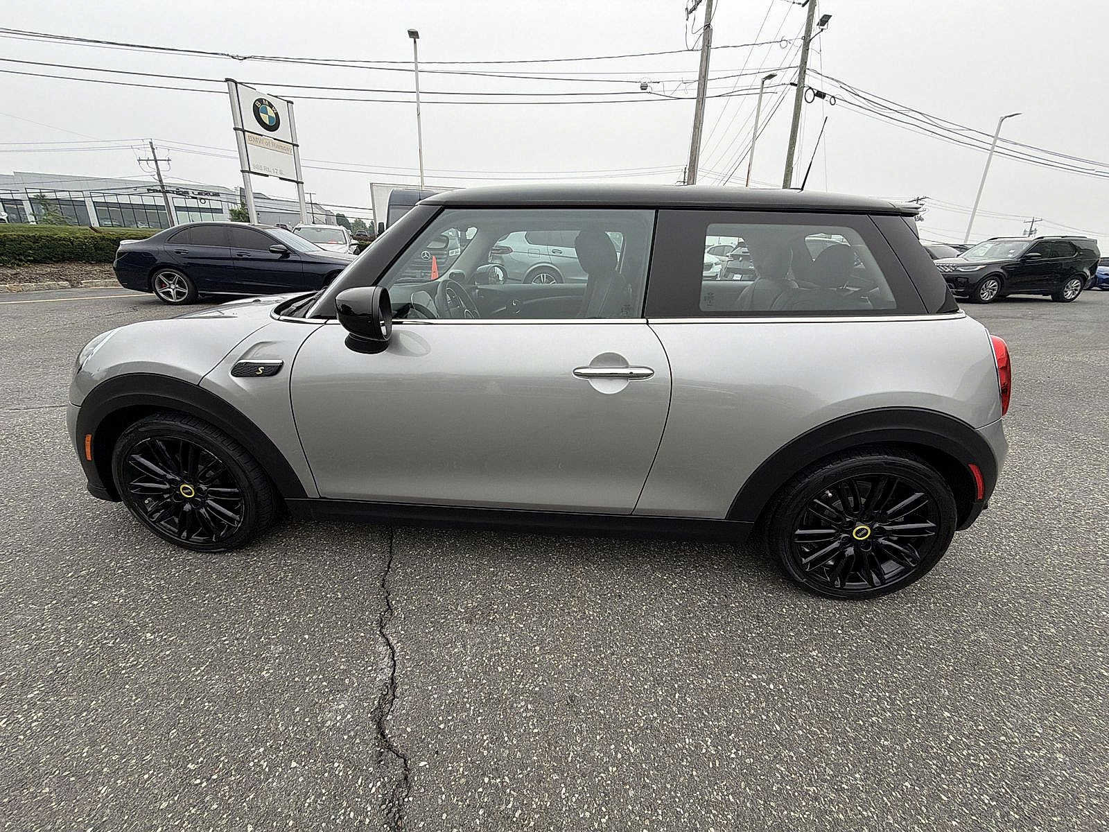 Used 2024 MINI Cooper SE FWD image 11