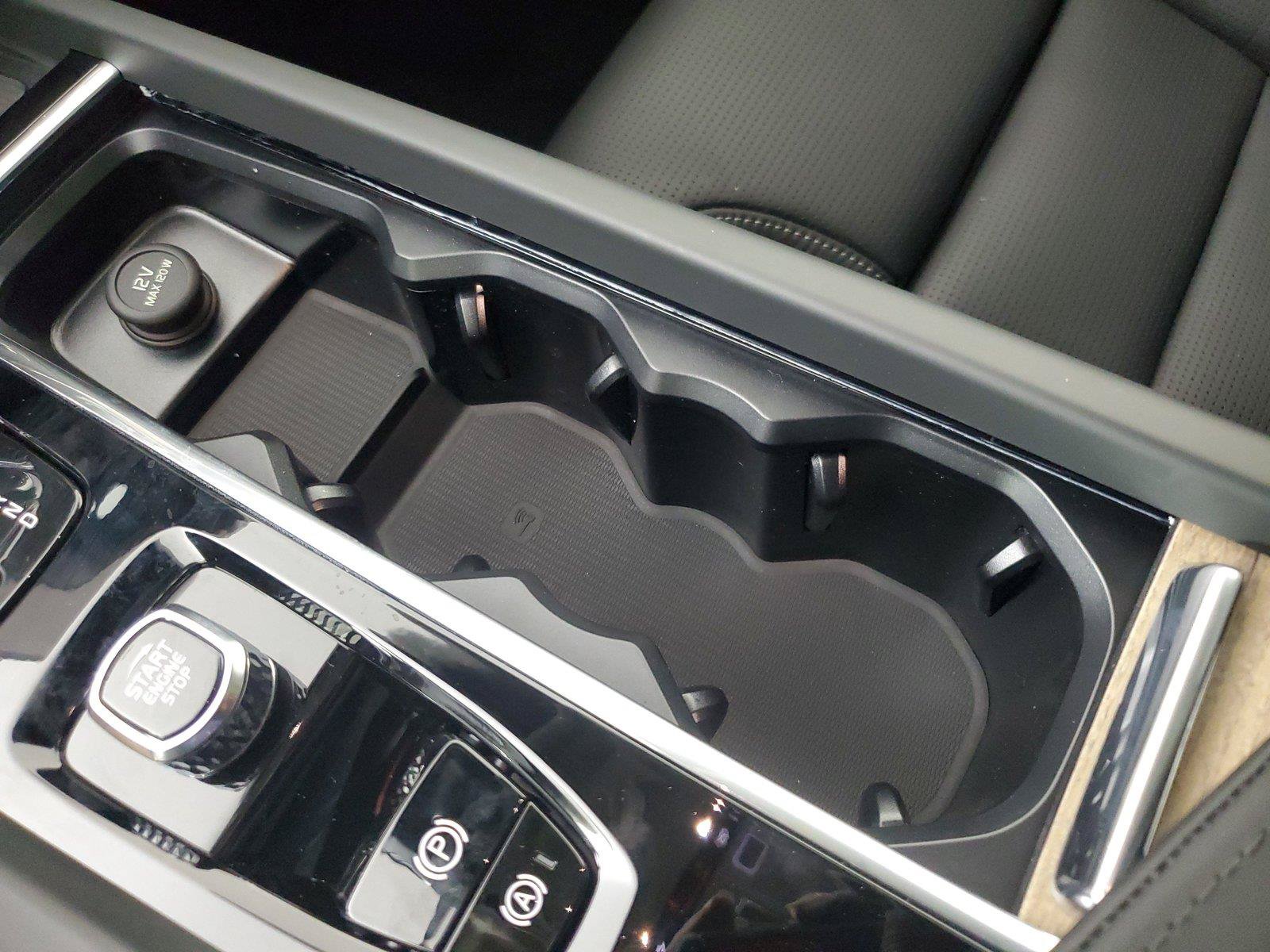 New 2027 Volvo XC60 B5 Ultra AWD/4WD image 31