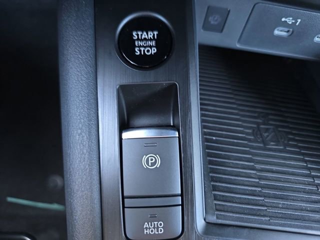 New 2026 Nissan Kicks SV image 29