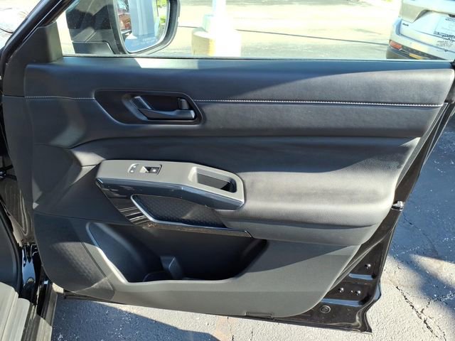 Used 2025 Nissan Pathfinder S w/ Cargo Package image 20