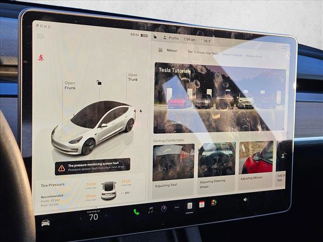 Used 2023 Tesla Model 3 Standard Range image 12