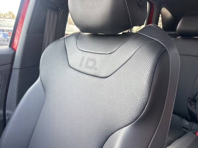 Used 2024 Volkswagen ID.4 S image 30