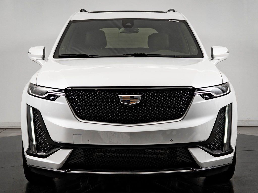 Used 2023 Cadillac XT6 Sport image 2