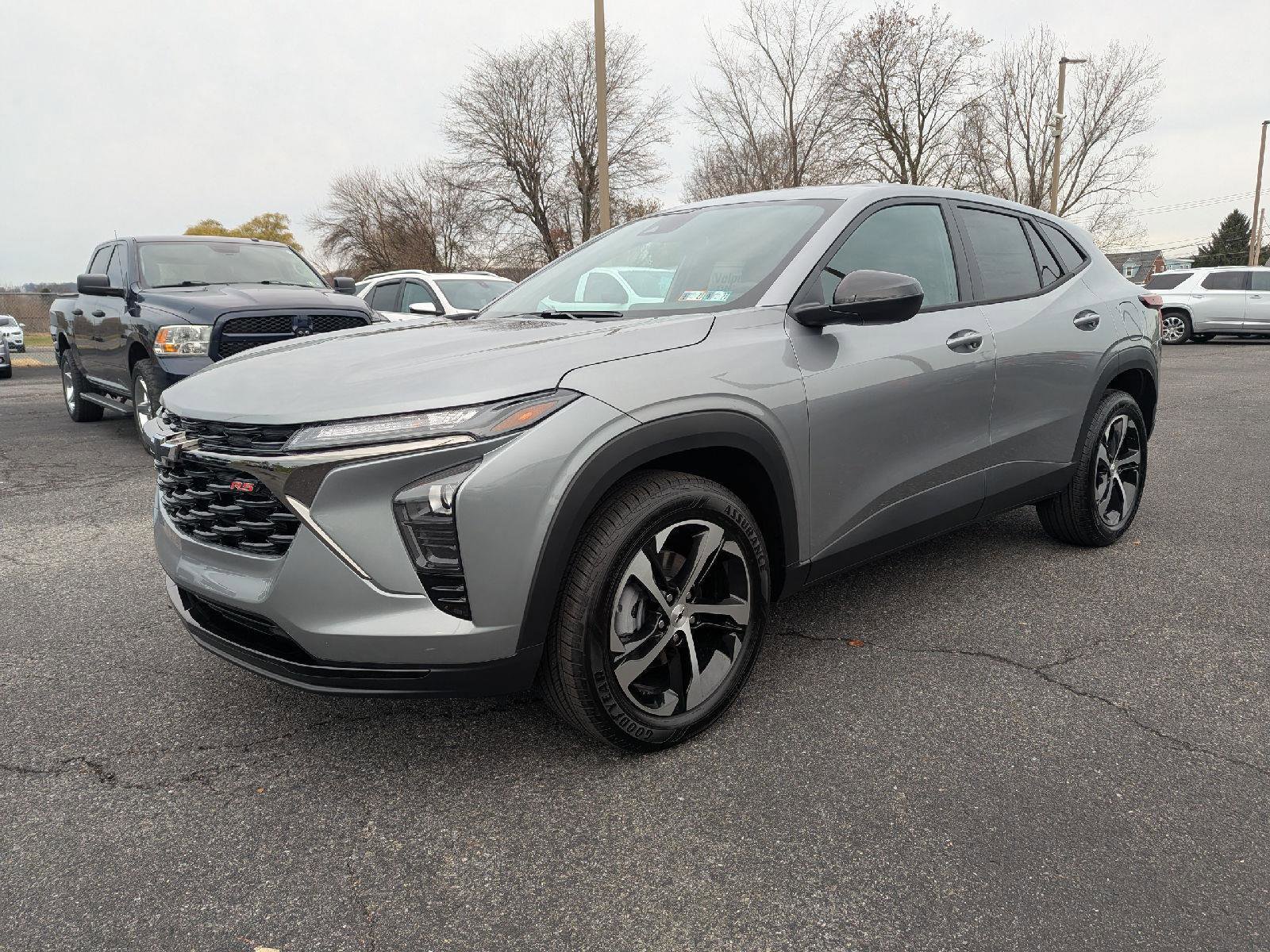 New 2026 Chevrolet Trax RS w/ Sunroof Package image 4