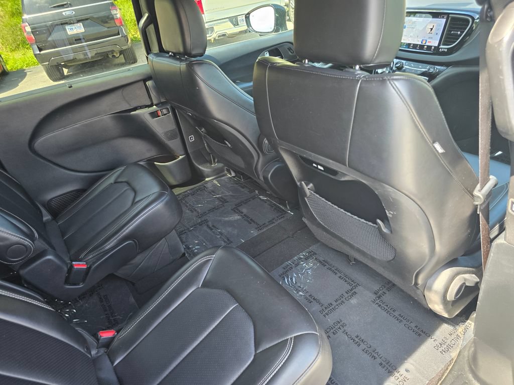 Used 2025 Chrysler Pacifica Select FWD image 27