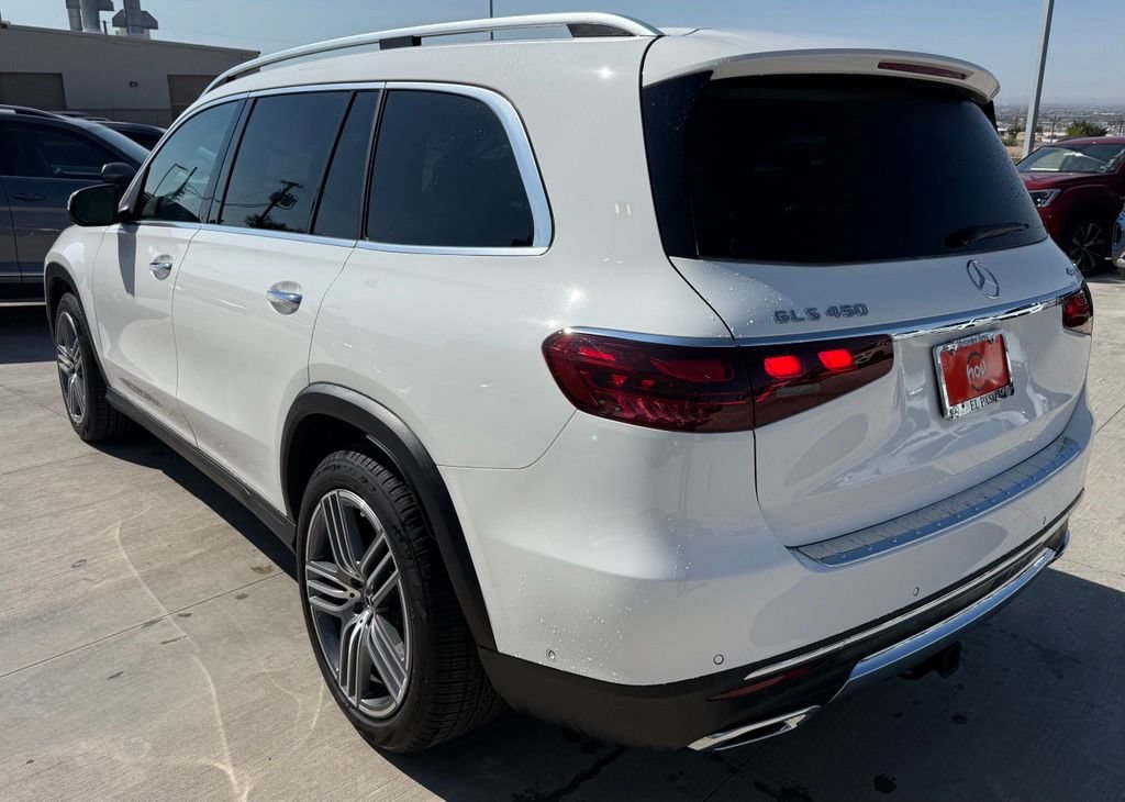 Used 2025 Mercedes-Benz GLS 450 4MATIC image 7