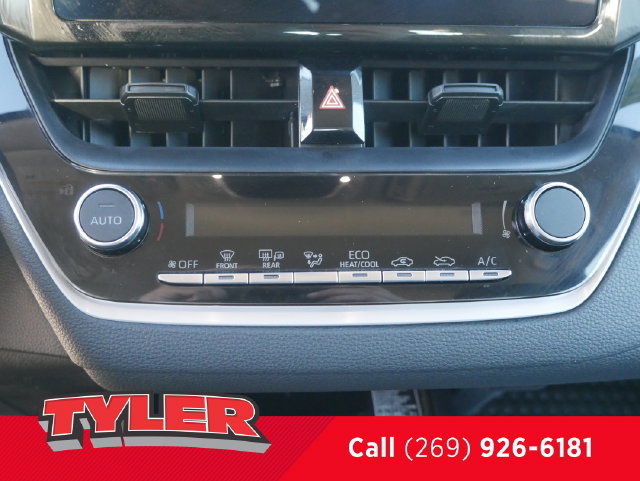 Used 2025 Toyota Corolla LE w/ LE Premium Package FWD image 29