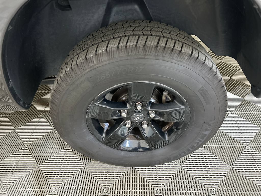 Used 2019 RAM 1500 Express AWD/4WD image 11