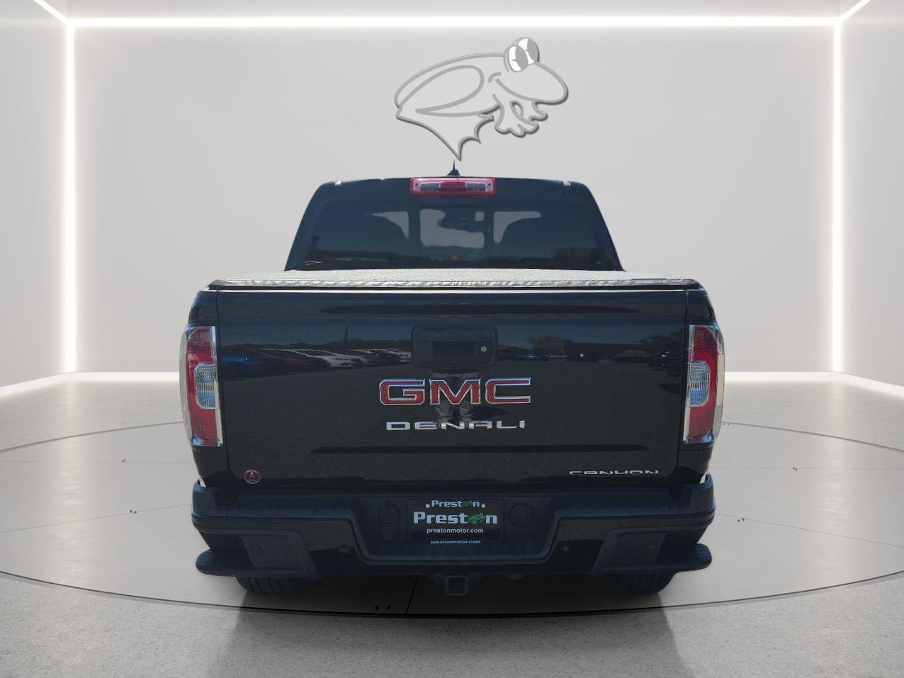 Used 2022 GMC Canyon Denali w/ Denali Black Edition Package AWD/4WD image 9