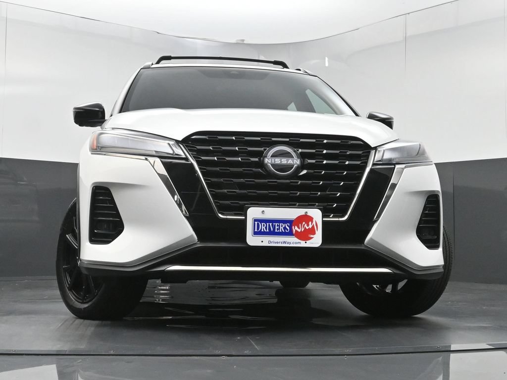 Used 2024 Nissan Kicks SR FWD image 23