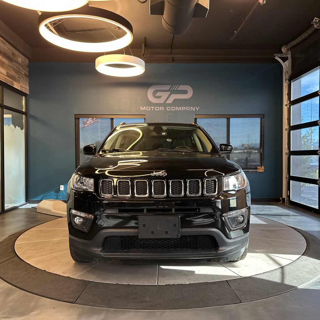 Used 2020 Jeep Compass Latitude w/ Cold Weather Group AWD/4WD image 8