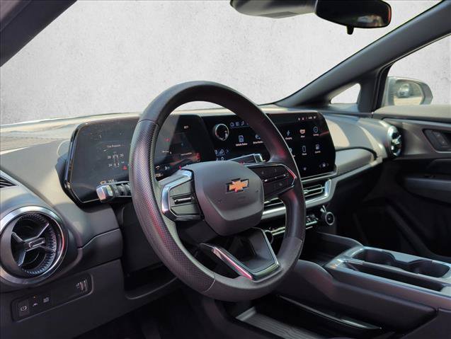 Used 2025 Chevrolet Equinox EV LT FWD image 9