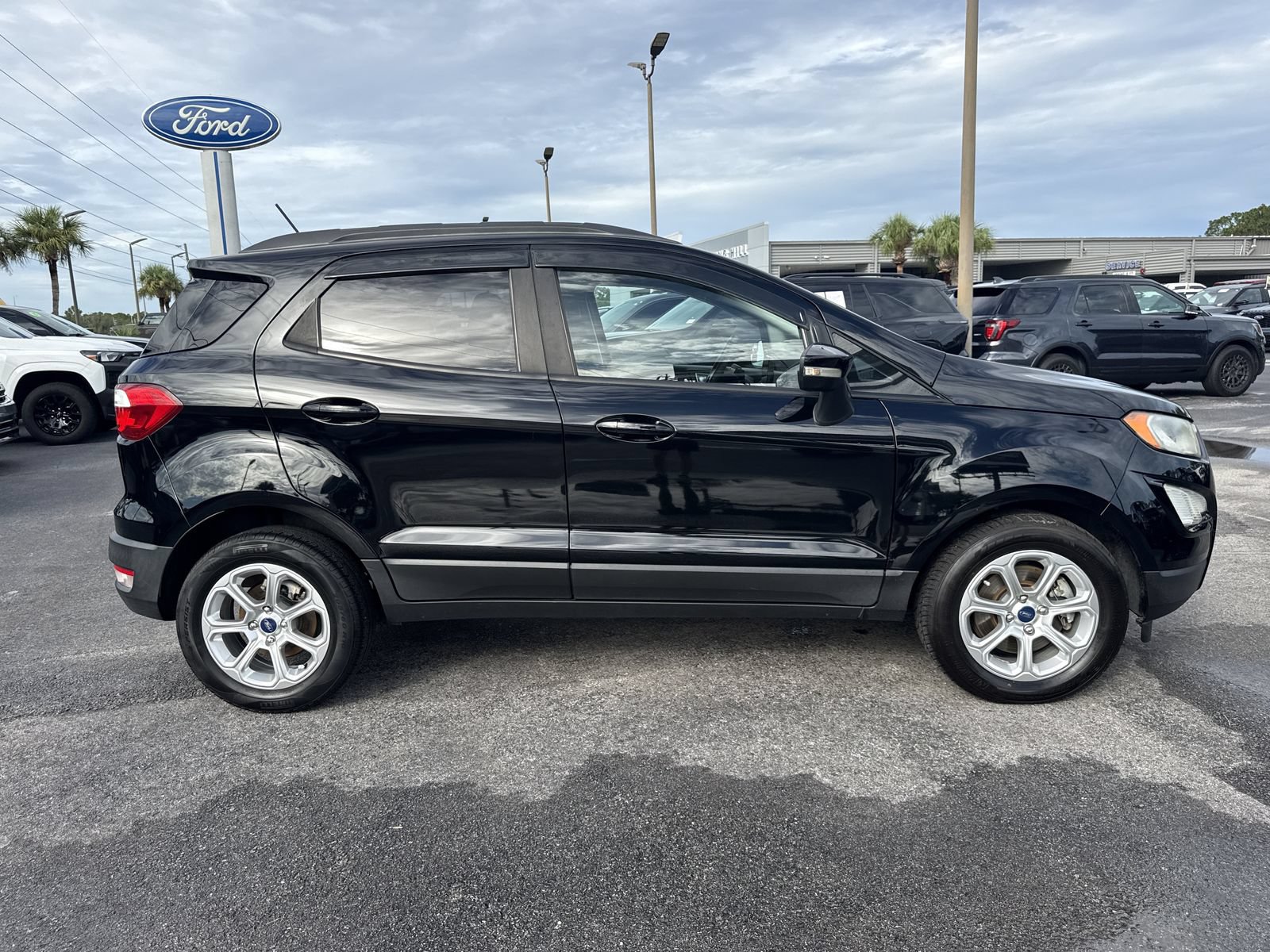 Used 2019 Ford EcoSport SE FWD image 3